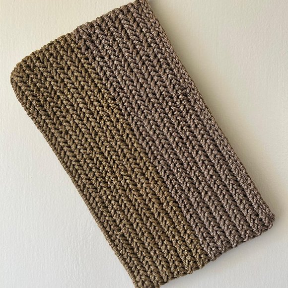 Crochet Hand Bag - Picture 5 of 6